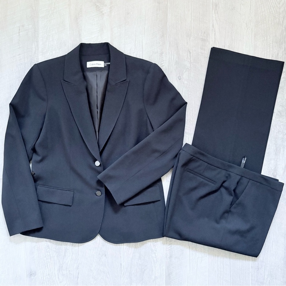 Calvin Klein women’s 2-piece pantsuit 🔷